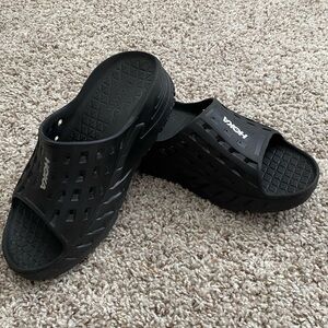 Hoka One One ORA Recovery Slide Sandal Black Women’s Size 8-Excellent Condition